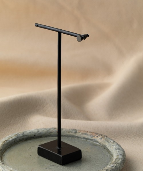 UNITED TOKYO(ユナイテッドトウキョウ)の「シルバーコーティングドットピアスS(ピアス(片耳用)・メンズ・ブラック・FREE)」の8枚目の写真