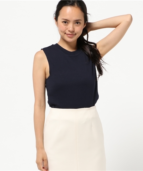 J'studio(ジェイストゥディオ)の「トタンテレコノースリカットソー(Tシャツ/カットソー・レディース・レッド/グリーン/グレー/オフホワイト/ブラック/イエロー/ネイビー・9号)」の1枚目の写真