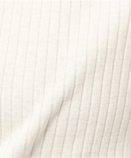 J'studio(ジェイストゥディオ)の「トタンテレコノースリカットソー(Tシャツ/カットソー・レディース・レッド/グリーン/グレー/オフホワイト/ブラック/イエロー/ネイビー・9号)」の10枚目の写真