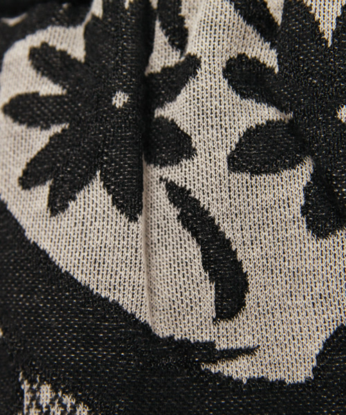 ESTNATION(エストネーション)の「ESTNATION bis フラワージャガードニットスカート(スカート・レディース・ブラック/ブルー/ライトピンク・フリー)」の5枚目の写真