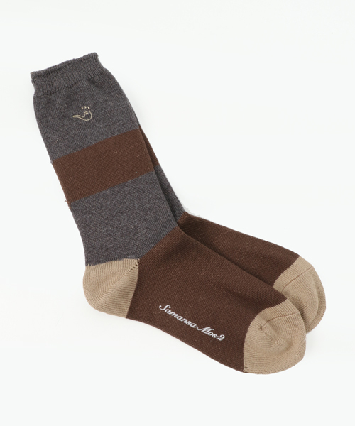 Samansa Mos2(サマンサ モスモス)の「パイプ刺繍 配色ソックス(ソックス/靴下・レディース・チャコールグレー/ベージュ/ネイビー・フリ-)」の1枚目の写真