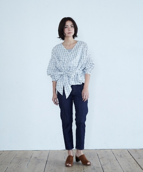 AMERICAN HOLIC（アメリカンホリック）の「テーパードデニム（デニムパンツ・レディース・インディゴブルー/ワンウォッシュ・L/M/S/XS/XXS）」の15枚目の写真