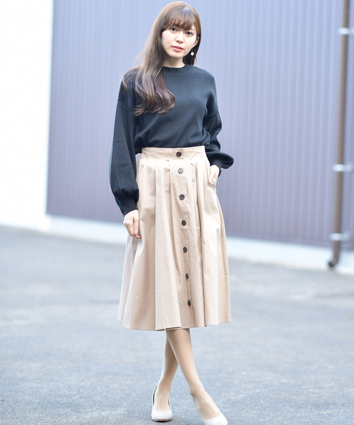 rps（アールピーエス）の「前ボタンコットンツイルタックフレアースカート（スカート・レディース・ベージュ/ネイビー/ライトカーキ・M）」の7枚目の写真