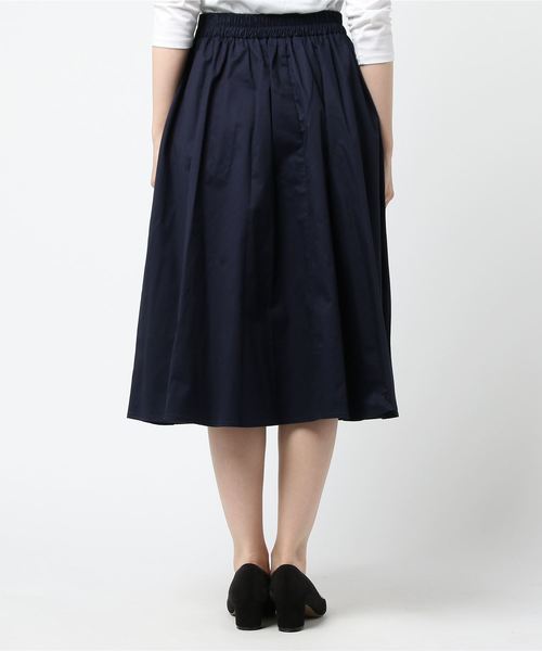 rps（アールピーエス）の「前ボタンコットンツイルタックフレアースカート（スカート・レディース・ベージュ/ネイビー/ライトカーキ・M）」の5枚目の写真