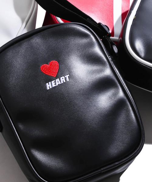 WEGO（ウィゴー）の「WEGO/ボックスミニショルダーバッグ（ショルダーバッグ・レディース・ホワイト/ブラック/その他1/レッド系その他/ブラック系その他・FREE）」の3枚目の写真