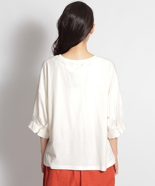 niko and...（ニコアンド）の「ユーズド風加工プルオーバー（Tシャツ/カットソー・レディース・ライトグリーン/オフホワイト/ライトブラウン/ラベンダー・MEDIUM/LARGE）」の10枚目の写真