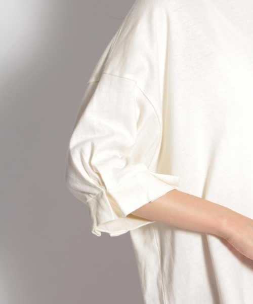 niko and...（ニコアンド）の「ユーズド風加工プルオーバー（Tシャツ/カットソー・レディース・ライトグリーン/オフホワイト/ライトブラウン/ラベンダー・MEDIUM/LARGE）」の12枚目の写真