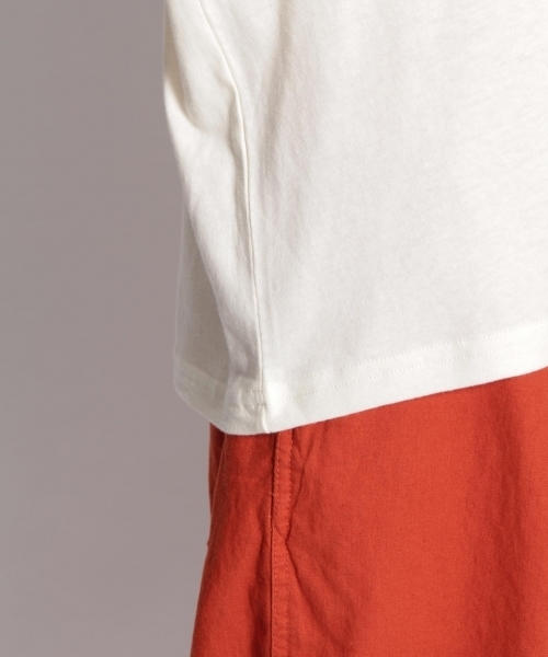 niko and...（ニコアンド）の「ユーズド風加工プルオーバー（Tシャツ/カットソー・レディース・ライトグリーン/オフホワイト/ライトブラウン/ラベンダー・MEDIUM/LARGE）」の13枚目の写真