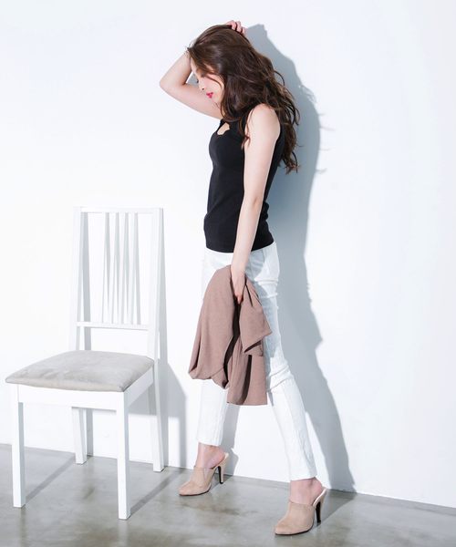 Julia Boutique(ジュリアブティック)の「バストオープンハイネックノースリーブリブニットトップス/520002(ニット/セーター・レディース・ブラック/ホワイト/ベージュ/ボルドー・L/LL/3L/M)」の6枚目の写真