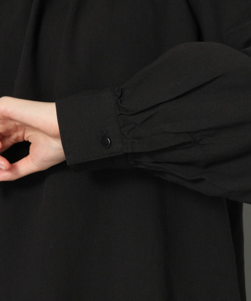 LOWRYS FARM（ローリーズファーム）の「スタンドブラウス　819572（シャツ/ブラウス・レディース・ブラック/ベージュ/オフホワイト・FREE）」の12枚目の写真