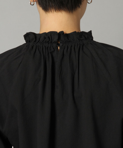 LOWRYS FARM（ローリーズファーム）の「スタンドブラウス　819572（シャツ/ブラウス・レディース・ブラック/ベージュ/オフホワイト・FREE）」の14枚目の写真