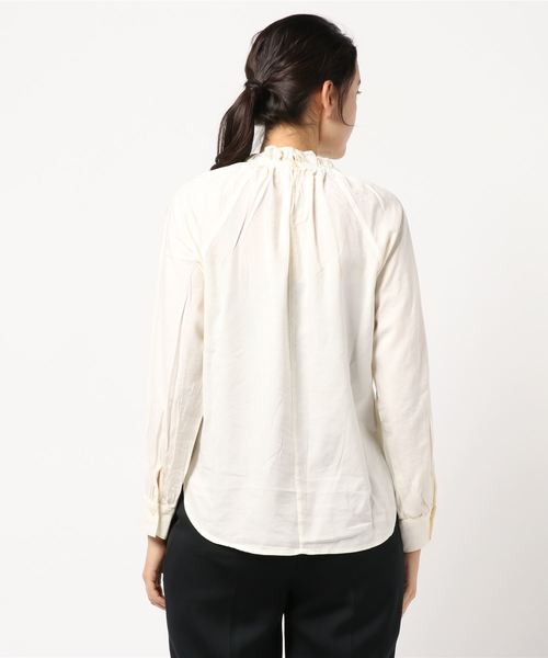 LOWRYS FARM（ローリーズファーム）の「スタンドブラウス　819572（シャツ/ブラウス・レディース・ブラック/ベージュ/オフホワイト・FREE）」の4枚目の写真