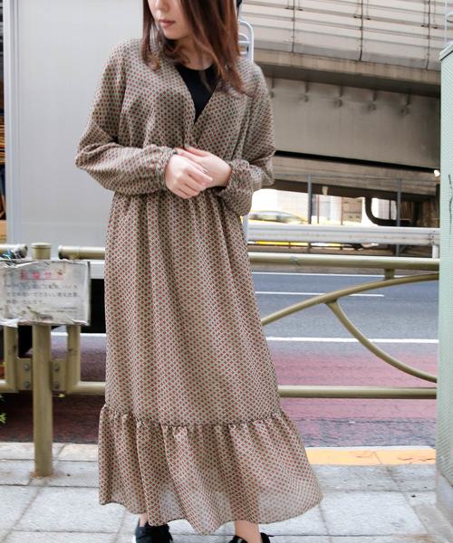 セール And A アンドエー A A アンドエー のファッション Vネック幾何柄ロングフリルワンピース 210 Aby W191 L9145 をセール価格で購入できます And Vネック幾何柄ロングフリルワンピース ワンピース A And