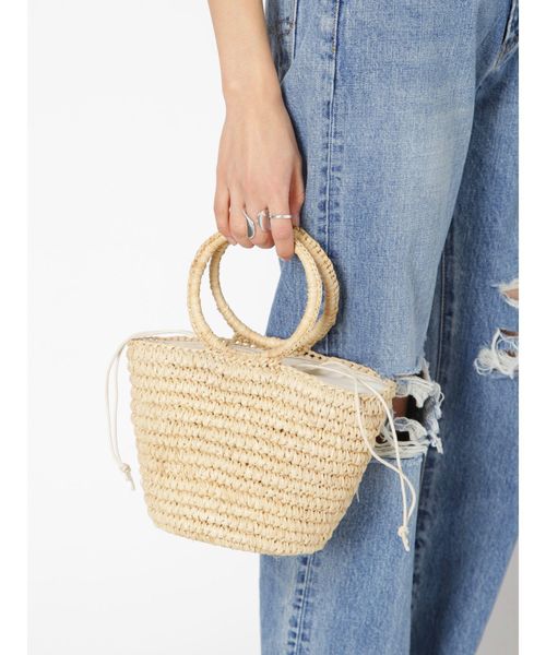 Ungrid(アングリッド)の「サークルハンドルミニカゴバッグ(かごバッグ・レディース・ベージュ/グリーン・FREE)」の2枚目の写真