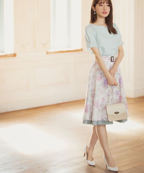 tocco closet（トッコ クローゼット）の「ボタニカルフラワープリント