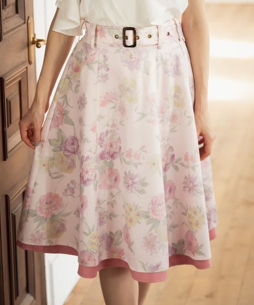 tocco closet（トッコ クローゼット）の「ボタニカルフラワー