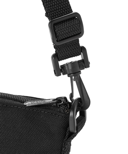 Manhattan Portage（マンハッタンポーテージ）の「Zuccotti Clutch -ズコッティクラッチ-（ショルダーバッグ・メンズ・ブラック/ベージュ・X-SMALL）」の6枚目の写真