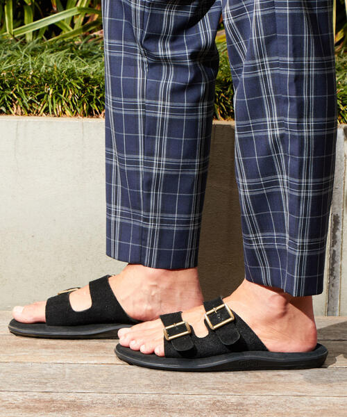 ISLAND SLIPPER（アイランドスリッパ）の「【別注】 ＜ISLAND SLIPPER＞ T/STRAP SANDAL/サンダル（サンダル・メンズ・ブラック/ブラウン・8/10/9）」の3枚目の写真