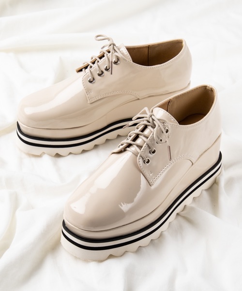 WEGO（ウィゴー）の「WEGO/レースアップコンビソールシューズ（ドレスシューズ・レディース・ブラック/ベージュ/ライトベージュ・MEDIUM/LARGE）」の3枚目の写真