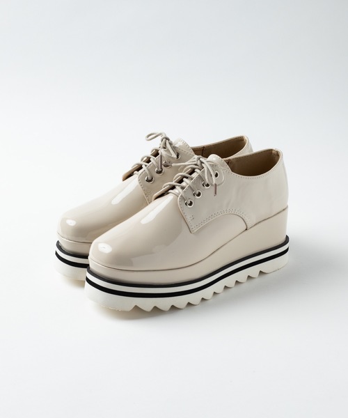 WEGO（ウィゴー）の「WEGO/レースアップコンビソールシューズ（ドレスシューズ・レディース・ブラック/ベージュ/ライトベージュ・MEDIUM/LARGE）」の5枚目の写真