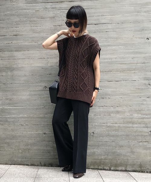 PAGEBOY(ページボーイ)の「ストレッチピンタックフレアパンツ(その他パンツ・レディース・ブラック/ダークブラウン/グレイッシュベージュ・SMALL/MEDIUM)」の8枚目の写真