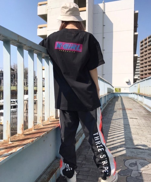 X-girl（エックスガール）の「【ZOZOタウン限定アイテム】X-girl   ビッグシルエットロゴＴシャツ  105201011052（Tシャツ/カットソー・レディース・グリーン/ホワイト/ベージュ/ブラック/ピンク・M/L）」の11枚目の写真