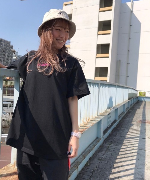 X-girl（エックスガール）の「【ZOZOタウン限定アイテム】X-girl   ビッグシルエットロゴＴシャツ  105201011052（Tシャツ/カットソー・レディース・グリーン/ホワイト/ベージュ/ブラック/ピンク・M/L）」の15枚目の写真