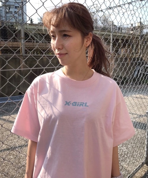 X-girl（エックスガール）の「【ZOZOタウン限定アイテム】X-girl   ビッグシルエットロゴＴシャツ  105201011052（Tシャツ/カットソー・レディース・グリーン/ホワイト/ベージュ/ブラック/ピンク・M/L）」の17枚目の写真