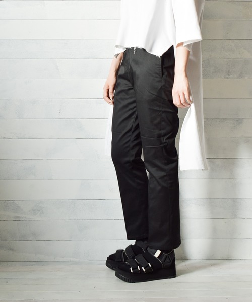 UNIVERSAL OVERALL(ユニバーサルオーバーオール)の「【72】【UNIVERSAL OVERALL】OFFICER Pants(その他パンツ・レディース・ブラック/ベージュ/モカ/ネイビー・SMALL/MEDIUM/LARGE)」の11枚目の写真