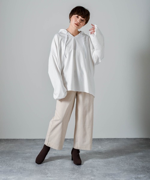 muure（ミュール）の「ボリュームスリーブ パーカーカットソー（Tシャツ/カットソー・レディース・ホワイト/ブラック/グレー・FREE）」の8枚目の写真