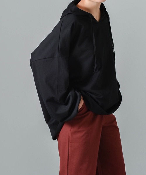 muure（ミュール）の「ボリュームスリーブ パーカーカットソー（Tシャツ/カットソー・レディース・ホワイト/ブラック/グレー・FREE）」の19枚目の写真