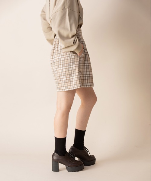 Mysa&Liina(ミーサリーナ)の「ハイウエストショートパンツ(その他パンツ・レディース・ブラック/ピンク/A/B/キナリ・M)」の16枚目の写真