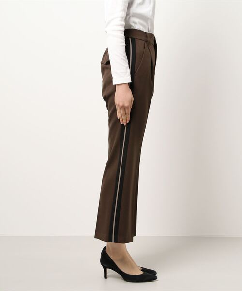La SRIC（ラスリック）の「La SRIC / アンクル丈フレアサイドラインパンツ（その他パンツ・レディース・ダークブラウン/グリーン・38）」の5枚目の写真