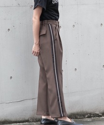 La SRIC / アンクル丈フレアサイドラインパンツ