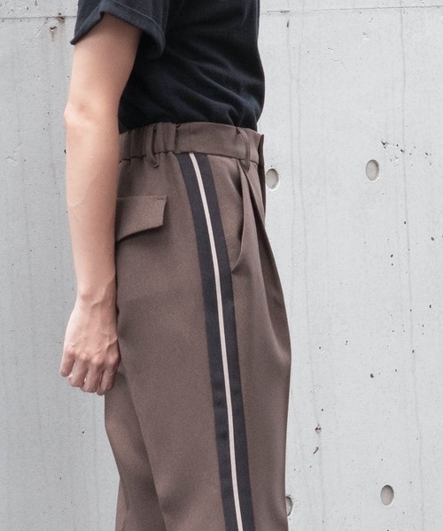La SRIC（ラスリック）の「La SRIC / アンクル丈フレアサイドラインパンツ（その他パンツ・レディース・ダークブラウン/グリーン・38）」の7枚目の写真