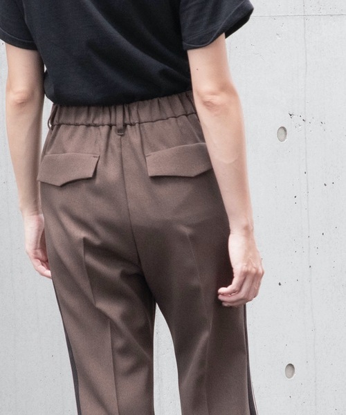 La SRIC（ラスリック）の「La SRIC / アンクル丈フレアサイドラインパンツ（その他パンツ・レディース・ダークブラウン/グリーン・38）」の11枚目の写真