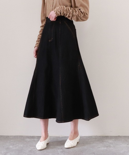 archives(アルシーヴ)の「切替フレアデニムスカート(スカート・レディース・ブラック/ロイヤルブルー/アイボリー・MEDIUM)」の3枚目の写真