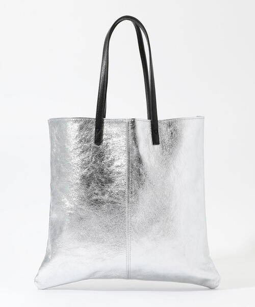 TOMORROWLAND （トゥモローランド）の「VANGI メタリックレザートートバッグ（トートバッグ・レディース・シルバー系その他・FREE）」の4枚目の写真