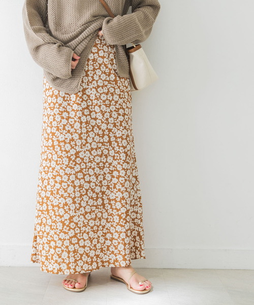 URBAN RESEARCH（アーバンリサーチ）の「プリントマキシスカート（スカート・レディース・キャメル/チャコールグレー・38/36）」の12枚目の写真