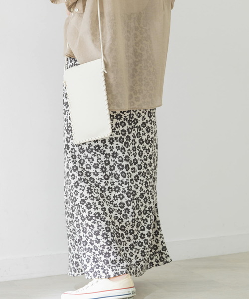 URBAN RESEARCH（アーバンリサーチ）の「プリントマキシスカート（スカート・レディース・キャメル/チャコールグレー・38/36）」の15枚目の写真