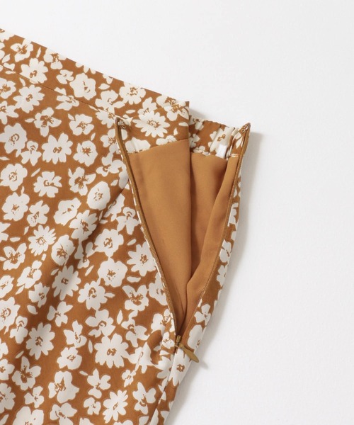 URBAN RESEARCH（アーバンリサーチ）の「プリントマキシスカート（スカート・レディース・キャメル/チャコールグレー・38/36）」の9枚目の写真