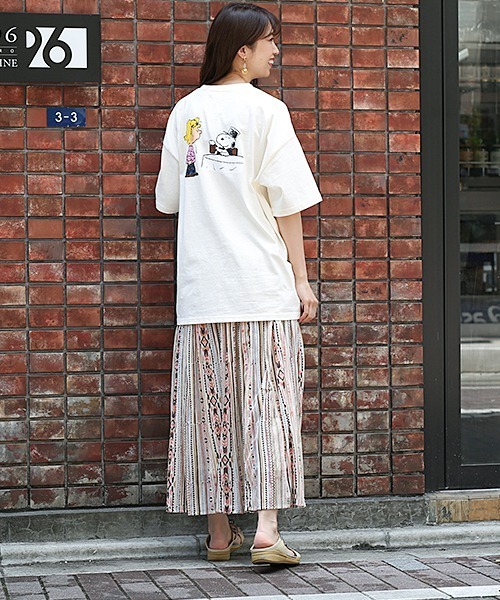 チチカカ（チチカカ）の「スヌーピードリンクＴシャツ（Tシャツ/カットソー・レディース・オフホワイト・MEDIUM）」の7枚目の写真