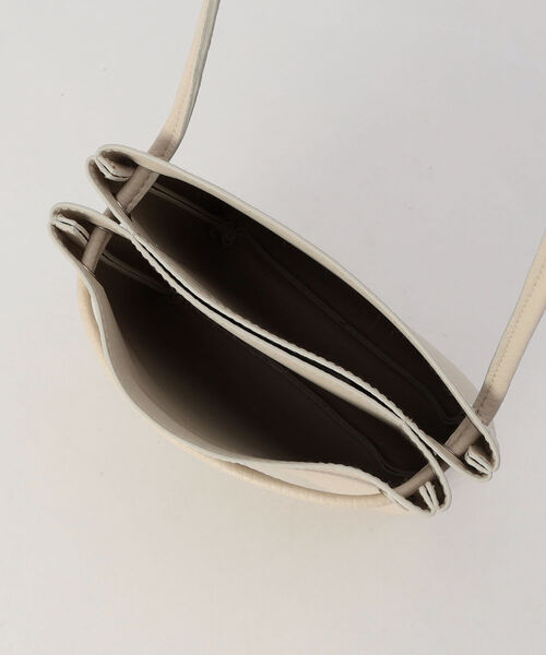 fredy repit（フレディレピ）の「フェイクレザーセパレートポシェット（ショルダーバッグ・レディース・アイボリー/ブラック・FREE）」の13枚目の写真