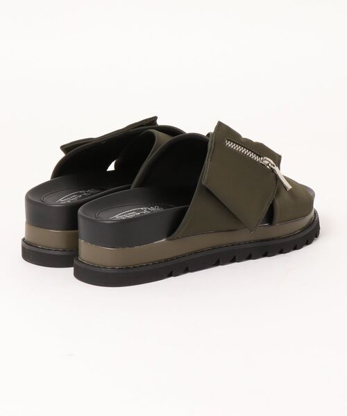 Realta（レアルタ）の「Realta(レアルタ) ジップポケット付きクロスベルト サンダル（サンダル・レディース・ブラック/グレー/カーキ・S/M/L/LL）」の4枚目の写真
