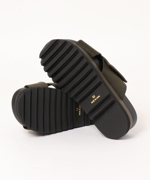 Realta（レアルタ）の「Realta(レアルタ) ジップポケット付きクロスベルト サンダル（サンダル・レディース・ブラック/グレー/カーキ・S/M/L/LL）」の5枚目の写真