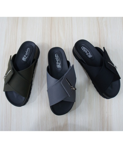 Realta（レアルタ）の「Realta(レアルタ) ジップポケット付きクロスベルト サンダル（サンダル・レディース・ブラック/グレー/カーキ・S/M/L/LL）」の15枚目の写真