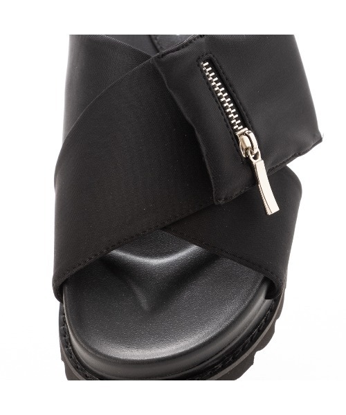 Realta（レアルタ）の「Realta(レアルタ) ジップポケット付きクロスベルト サンダル（サンダル・レディース・ブラック/グレー/カーキ・S/M/L/LL）」の6枚目の写真