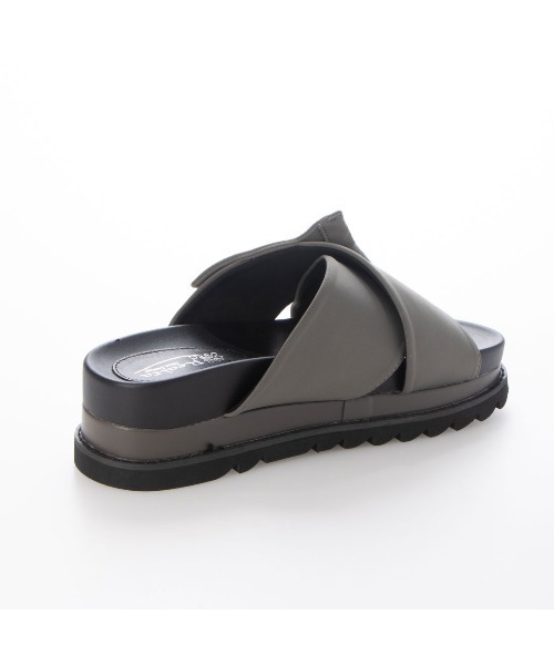 Realta（レアルタ）の「Realta(レアルタ) ジップポケット付きクロスベルト サンダル（サンダル・レディース・ブラック/グレー/カーキ・S/M/L/LL）」の10枚目の写真