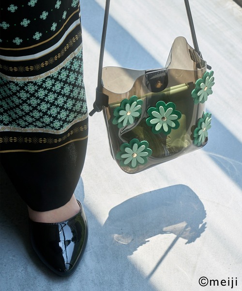 ROPE' PICNIC（ロペピクニック）の「【CHELSEA×ROPE' PICNIC】ポーチ付きフラワークリアバッグ（ショルダーバッグ・レディース・グリーン/オレンジ系その他・FREE）」の17枚目の写真