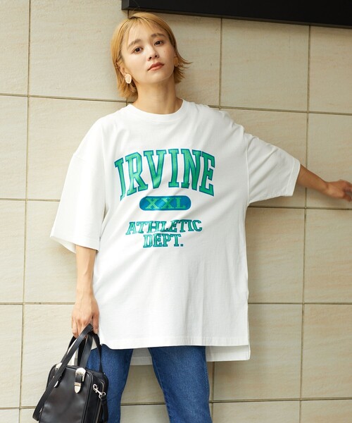 FREAK'S STORE（フリークスストア）の「ビッグカレッジロゴＴシャツ(チュニックTシャツ)（Tシャツ/カットソー・レディース・チャコールグレー/ベージュ/ネイビー/オフホワイト/グリーン・ﾌﾘ-）」の10枚目の写真